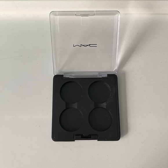 MAC 4 pan eyeshadow palette - Picture 3 of 3